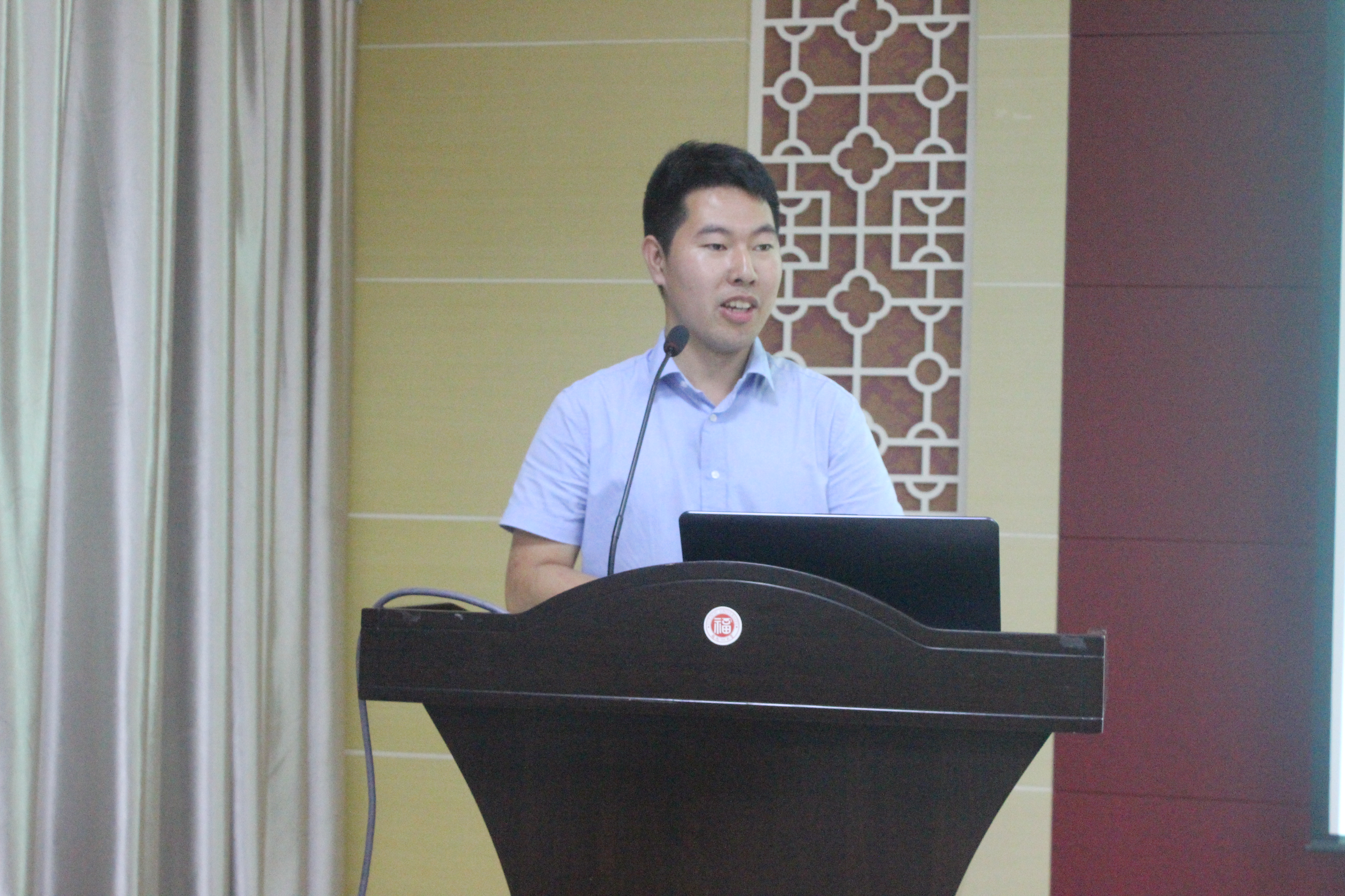 陈伯豪老师对学习成长计划作出介绍 陈伯豪老师对学习成长计划作出介绍