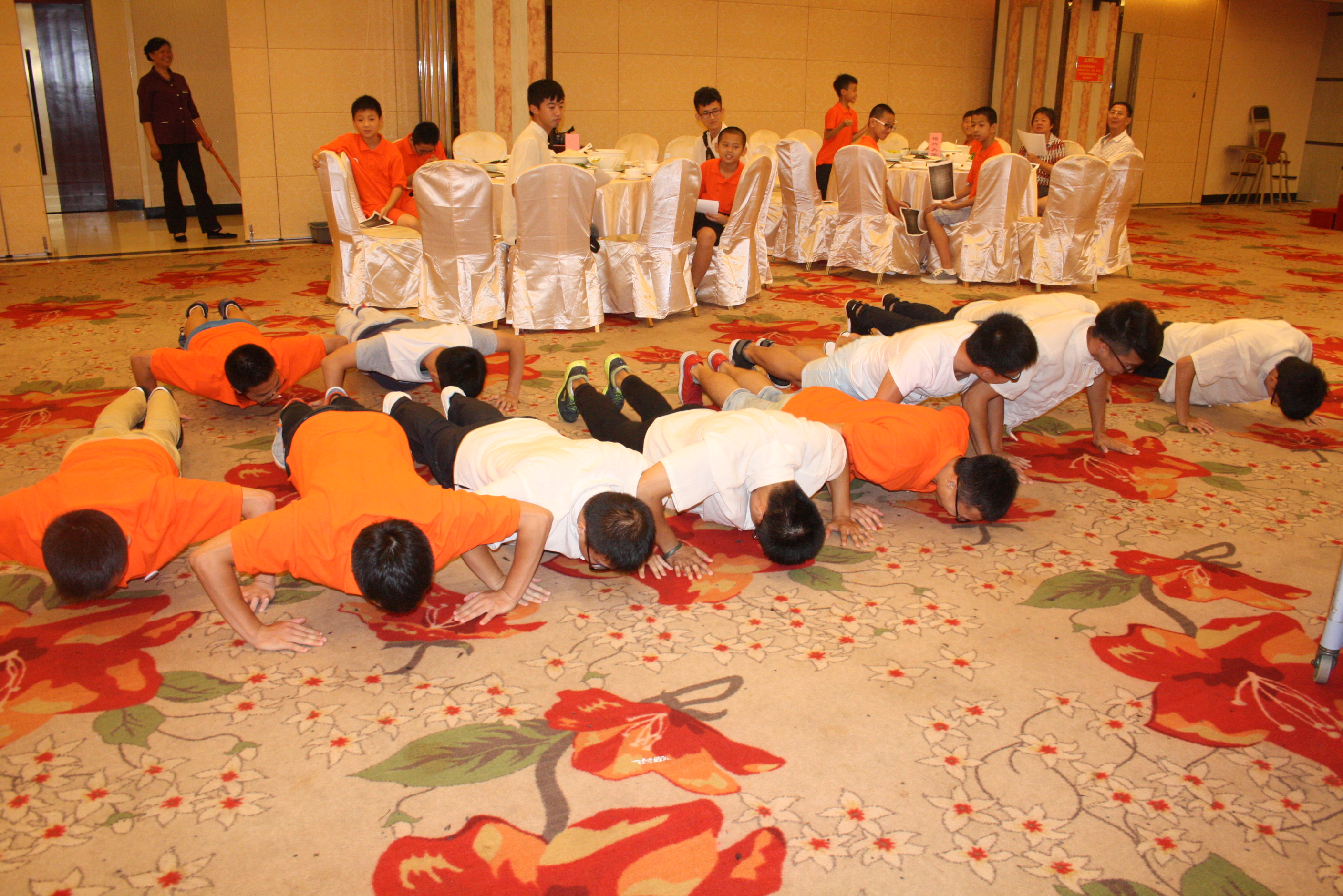 5.“家长们”做错受罚 5.“家长们”做错受罚